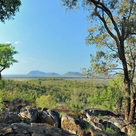Buffalo Ridge Safari Lodge Madikwe Wildreservaat Buitenkant foto