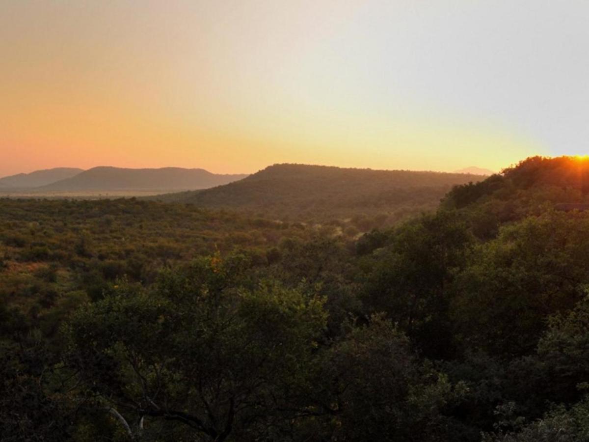 Buffalo Ridge Safari Lodge Madikwe Wildreservaat Buitenkant foto