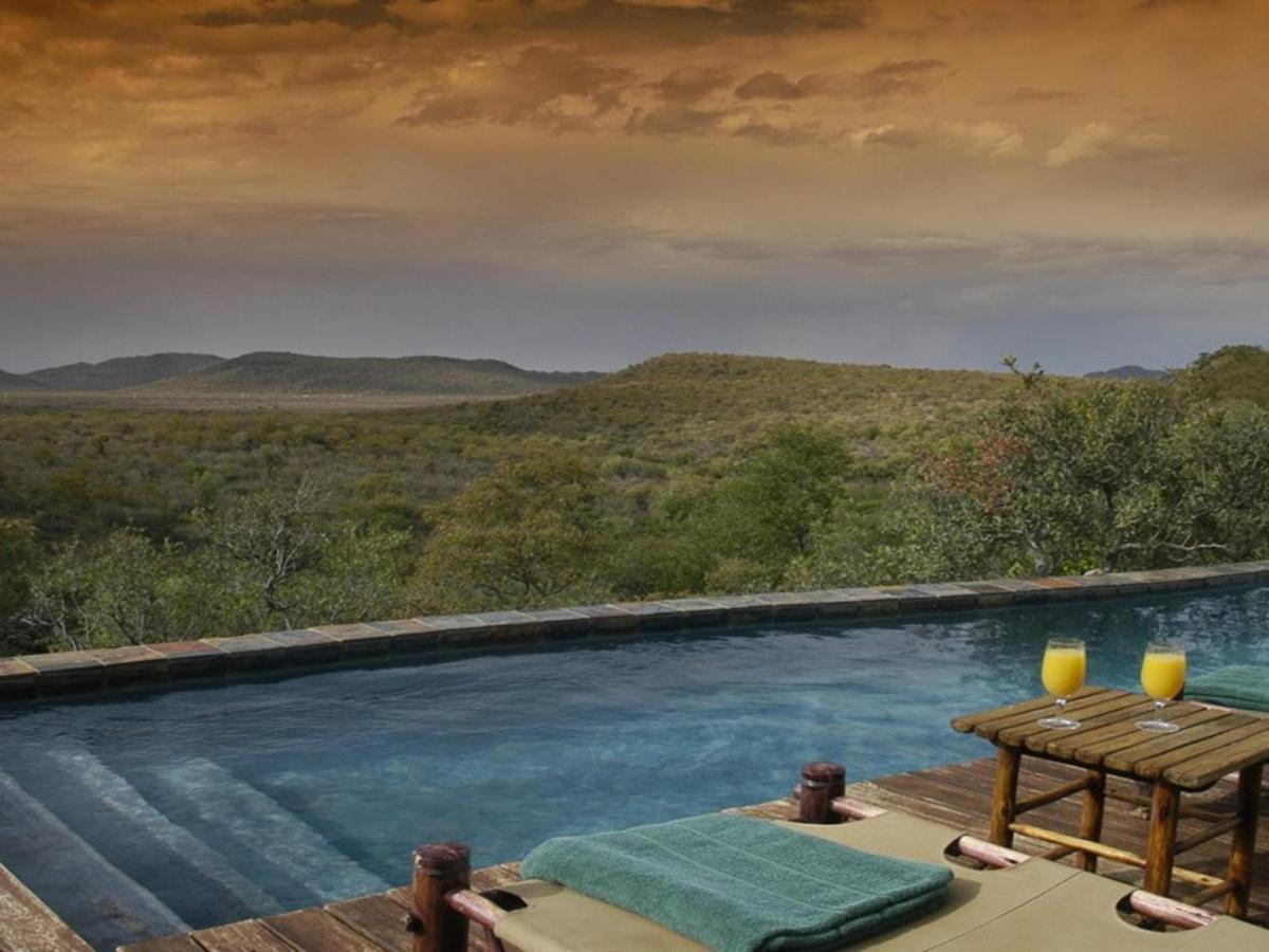 Buffalo Ridge Safari Lodge Madikwe Wildreservaat Buitenkant foto