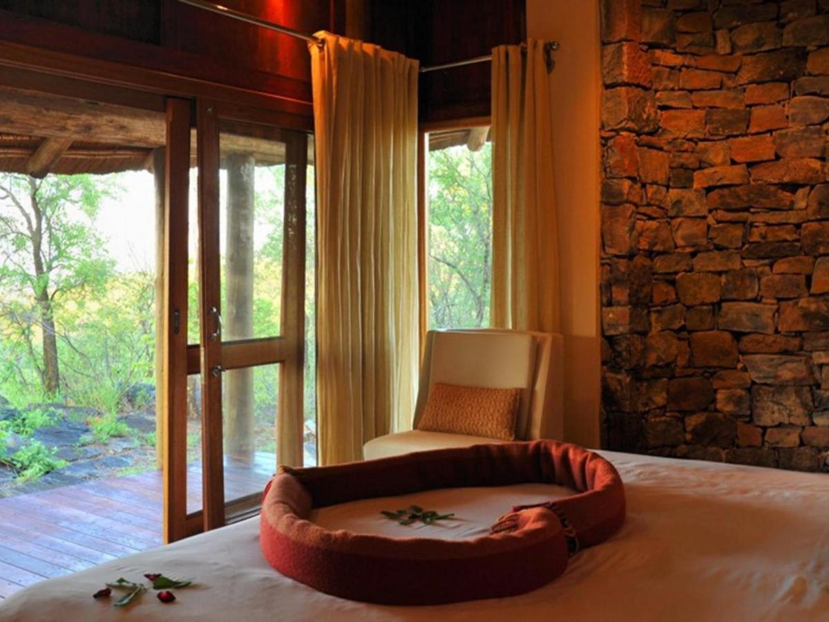 Buffalo Ridge Safari Lodge Madikwe Wildreservaat Buitenkant foto